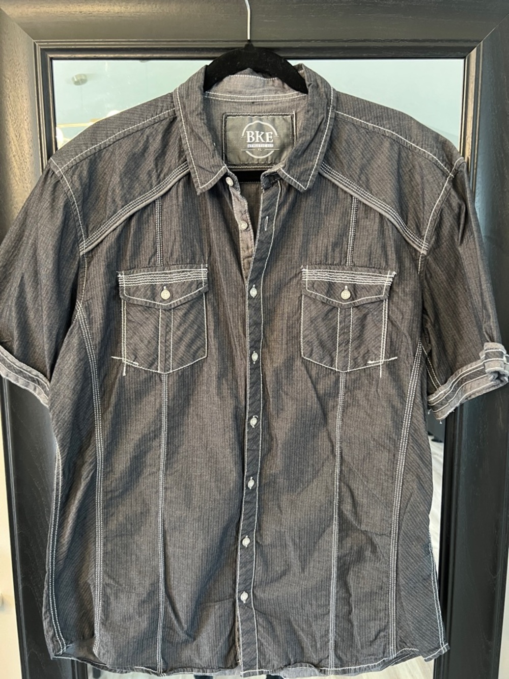 BKE Men’s Charcoal Short-Sleeve Button-Down Shirt with Contrast Stitching